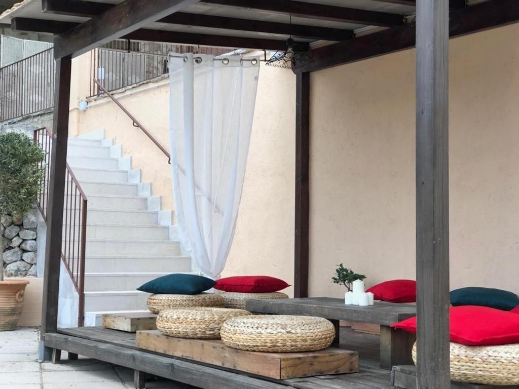 Casa De Riera Con Piscina Comunitaria *