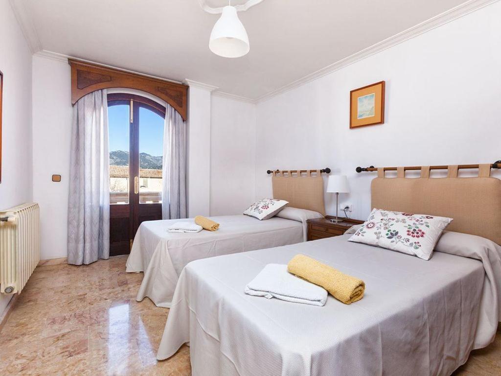 Casa De Riera Con Piscina Comunitaria Holiday home *